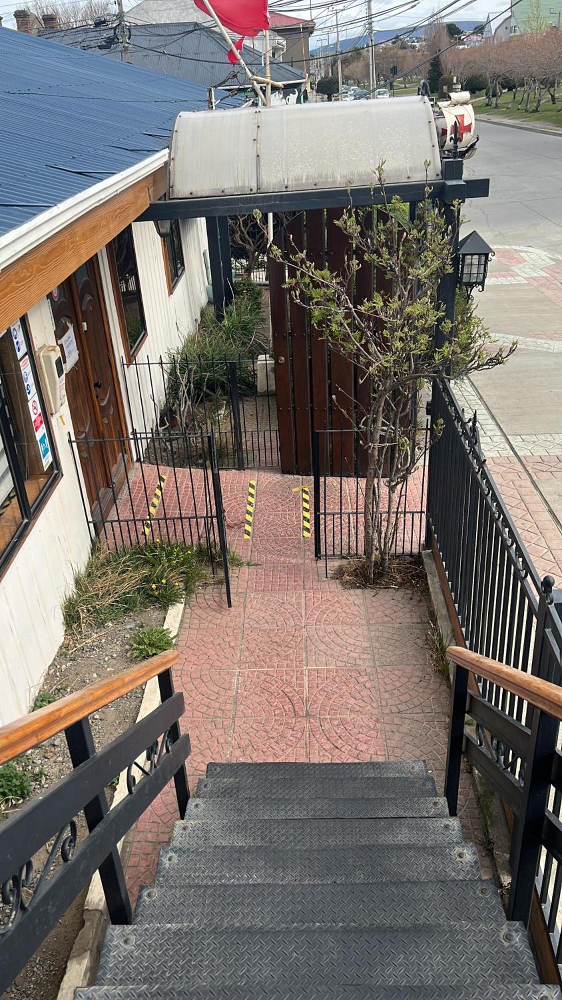פואנטה ארנס Hostal Victoria מראה חיצוני תמונה