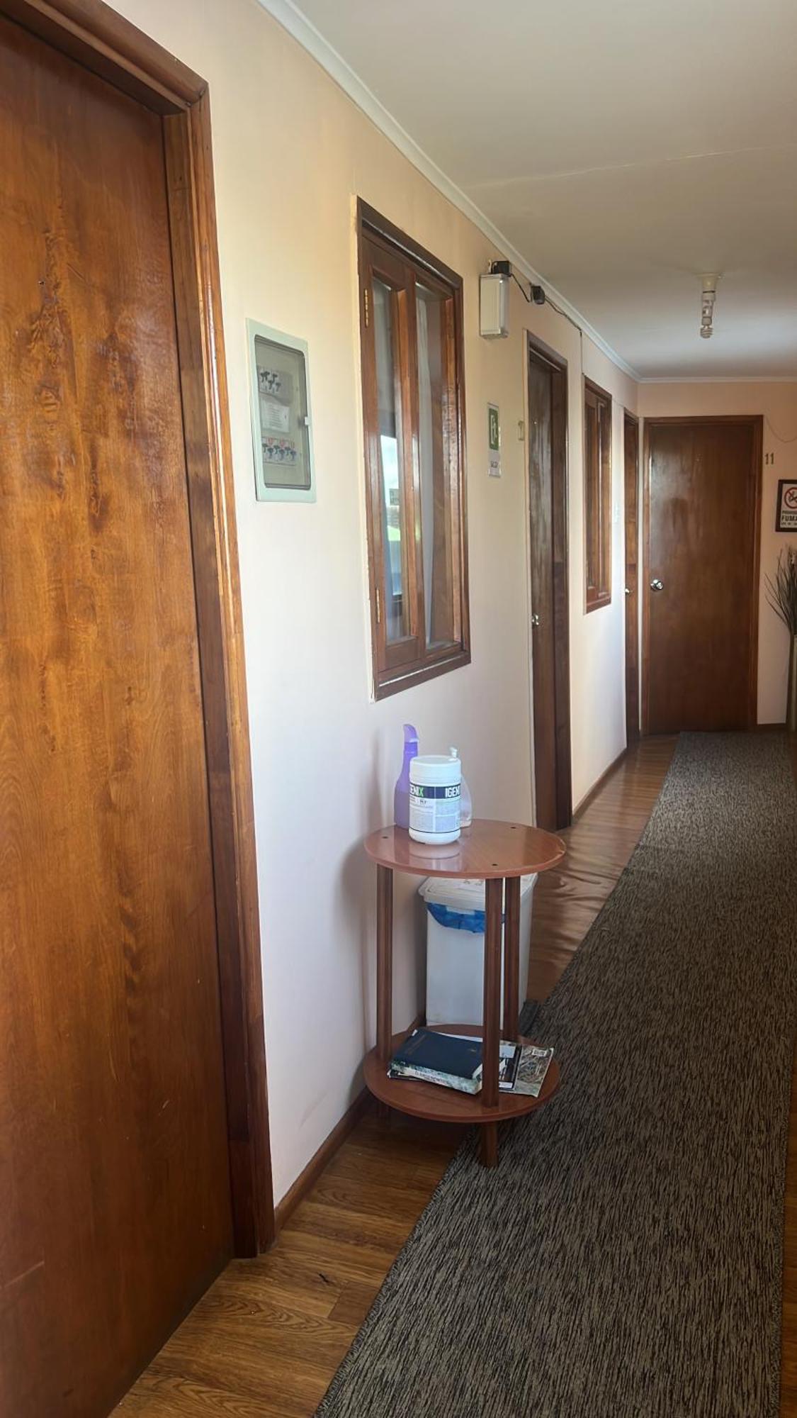 פואנטה ארנס Hostal Victoria מראה חיצוני תמונה