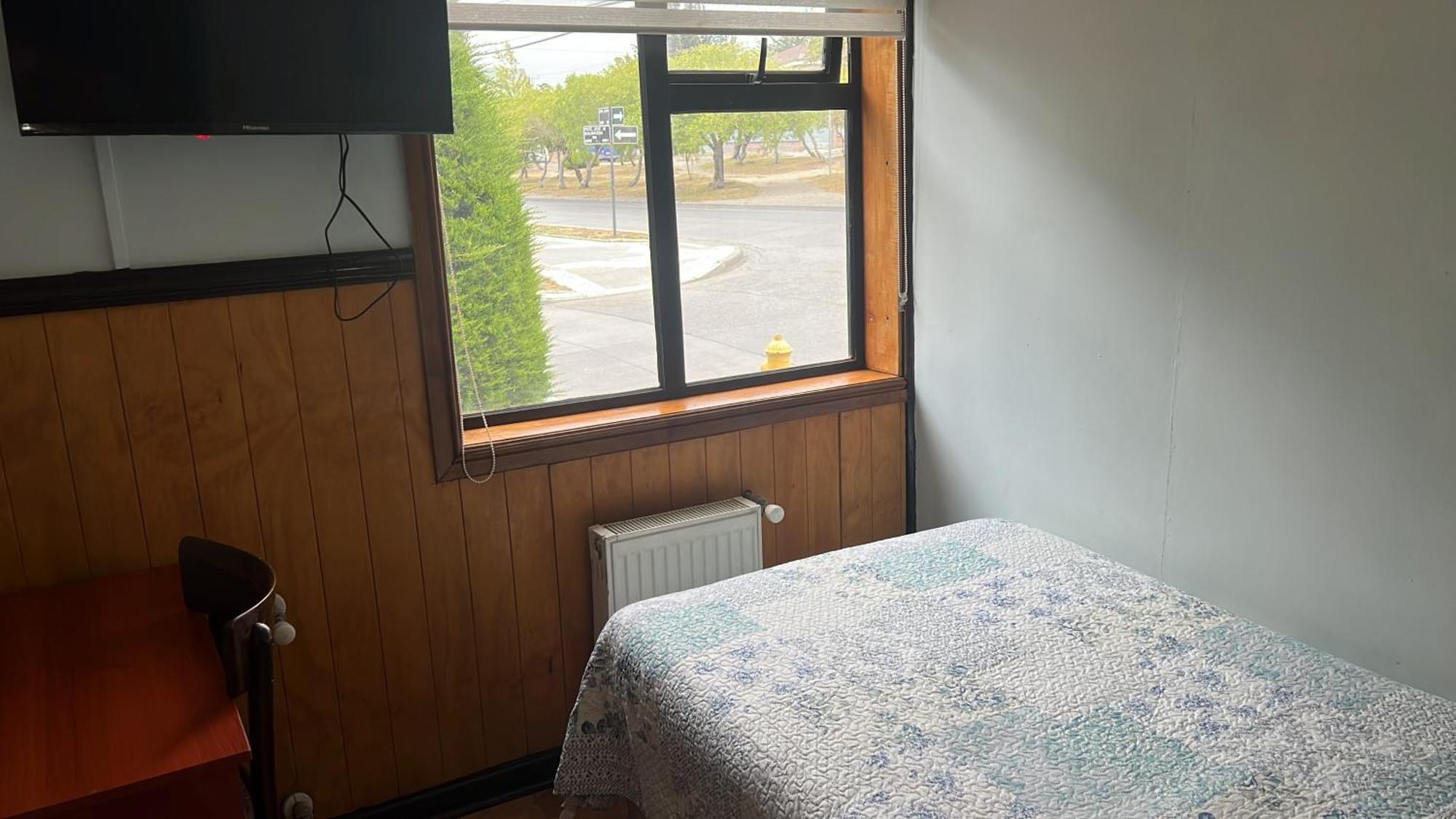 פואנטה ארנס Hostal Victoria מראה חיצוני תמונה