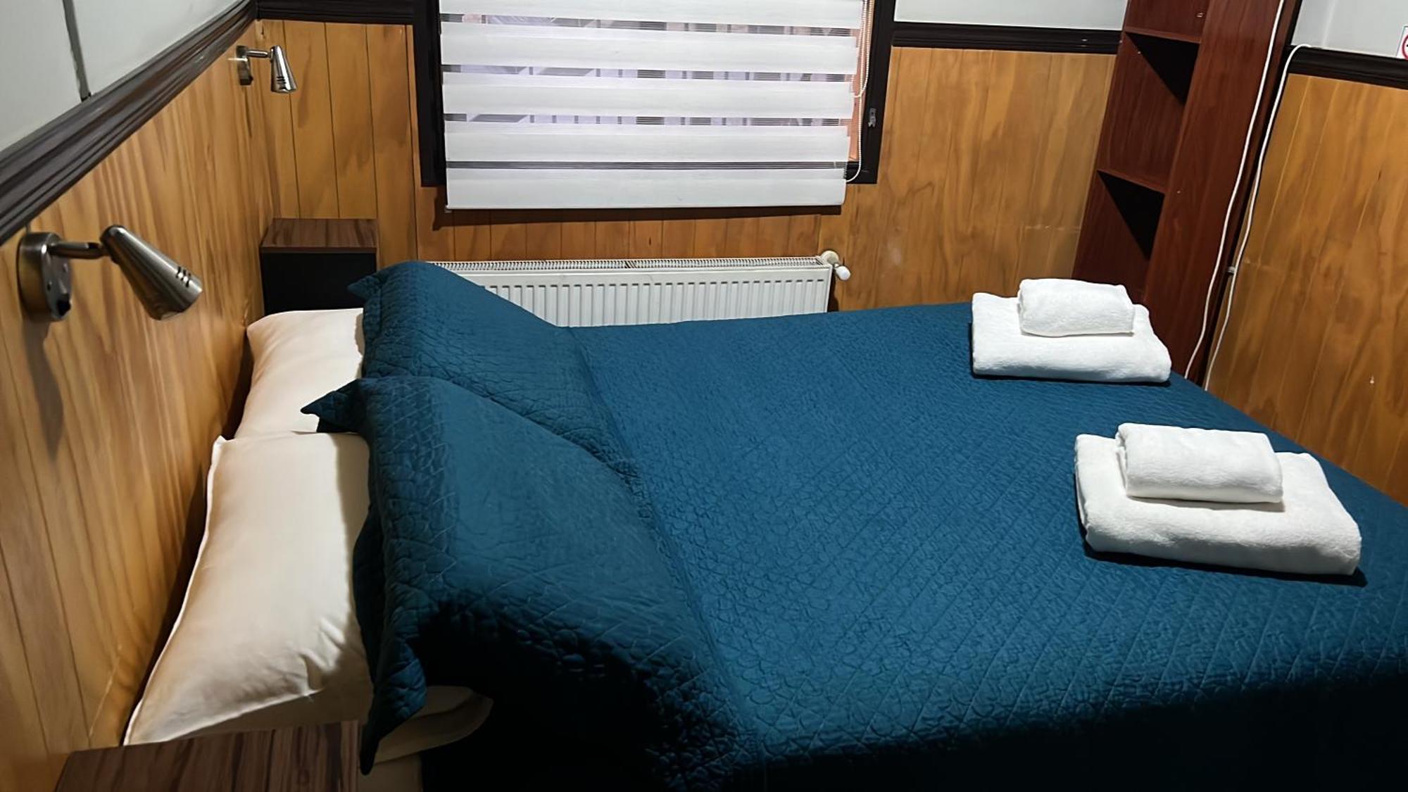 פואנטה ארנס Hostal Victoria מראה חיצוני תמונה